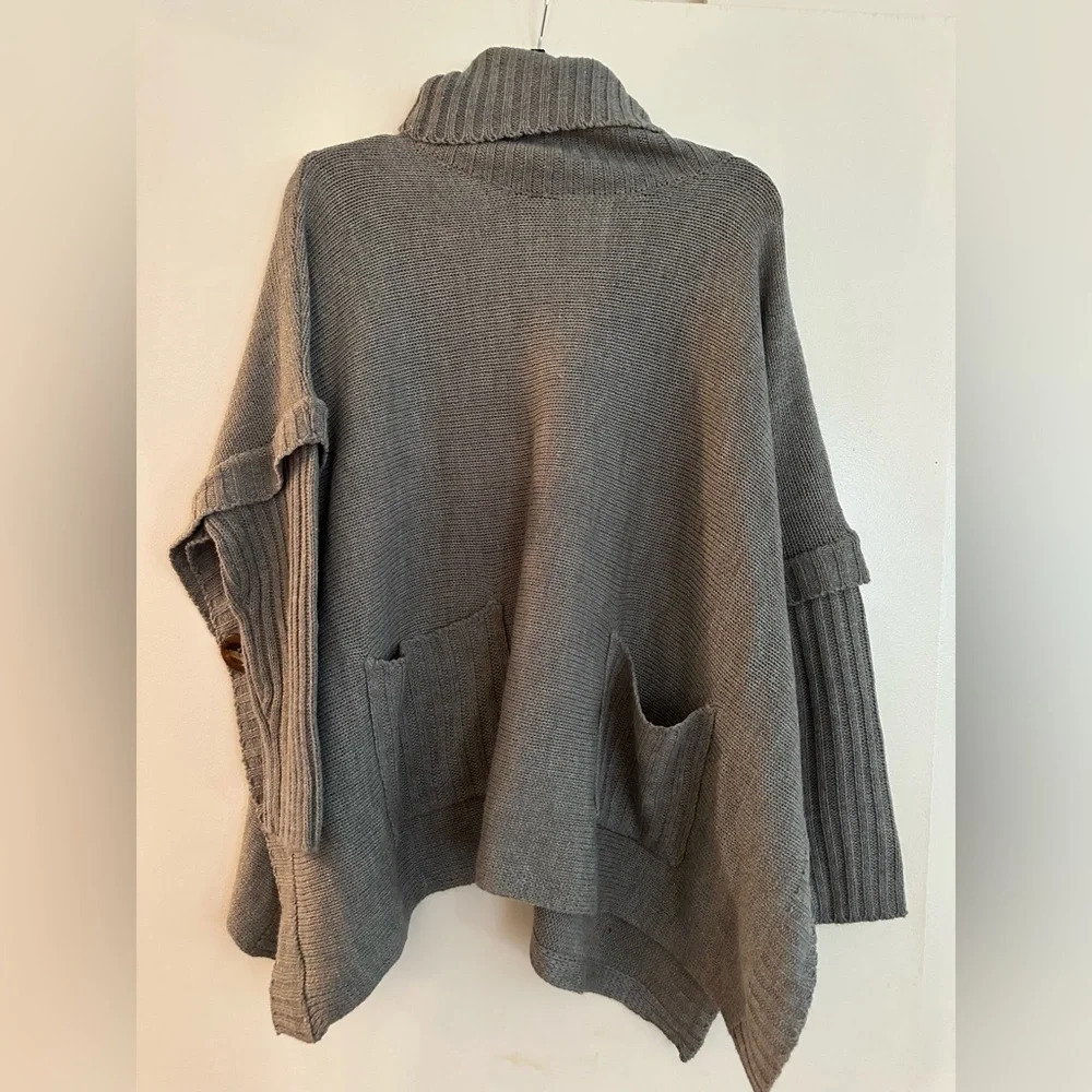 Alison Andrews Grey Poncho Size S/M Long Sleeve - Picture 2 of 6